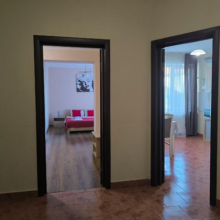 Apartments Domovik Мостова 5 Кв 37 Mukacheve Exterior foto