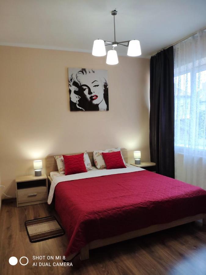 Apartments Domovik Мостова 5 Кв 37 Mukacheve Exterior foto
