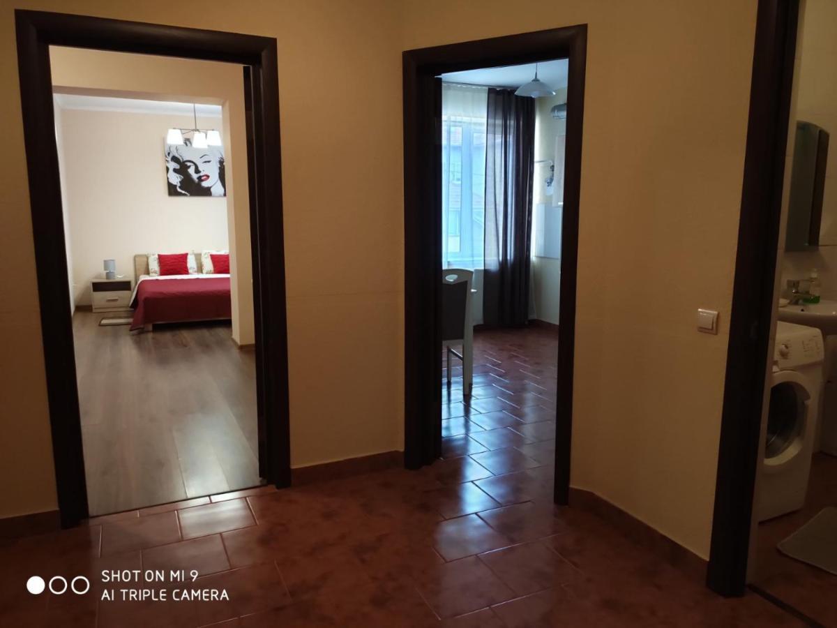 Apartments Domovik Мостова 5 Кв 37 Mukacheve Exterior foto